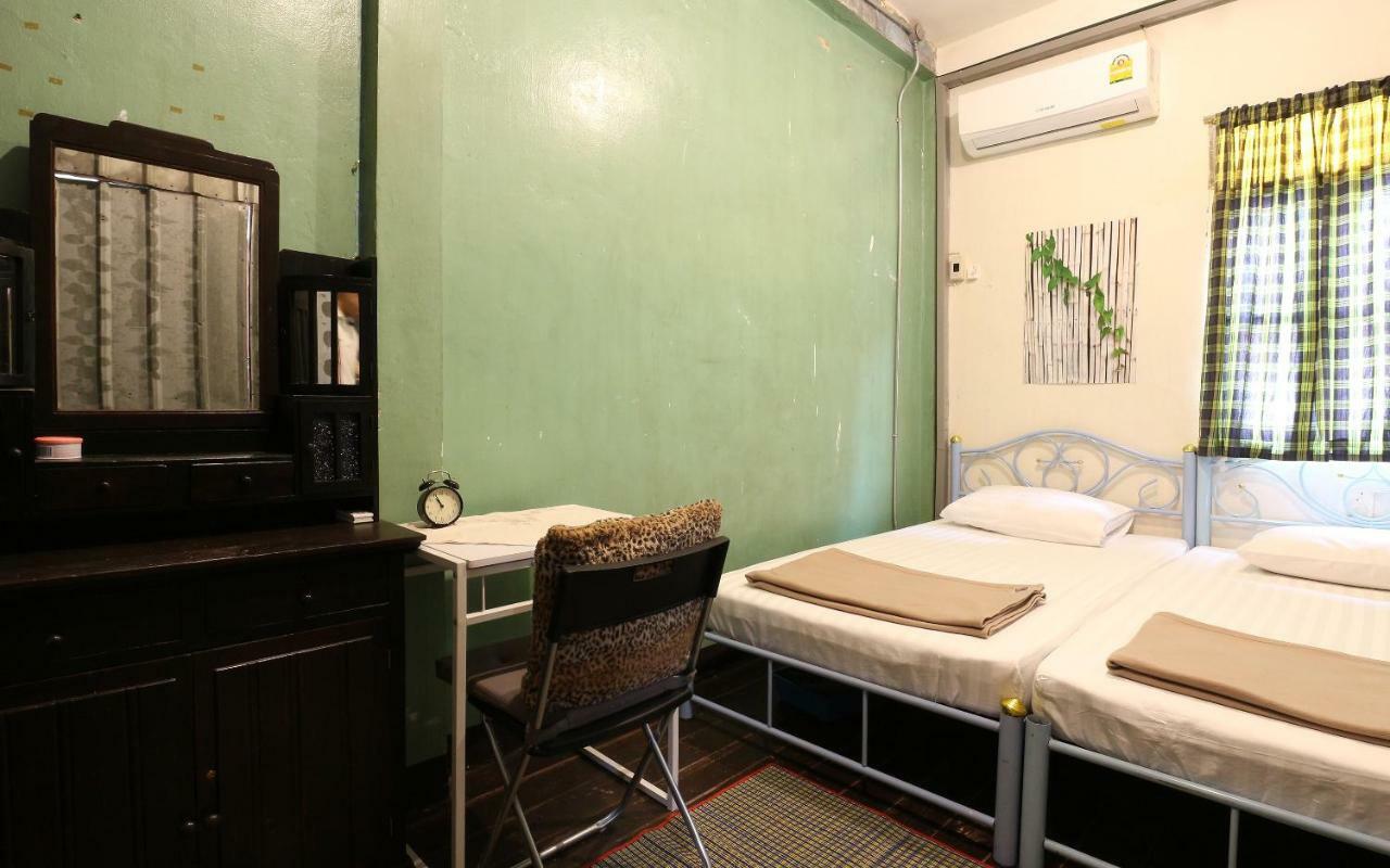Nivas Siam Hostel Банкок Екстериор снимка