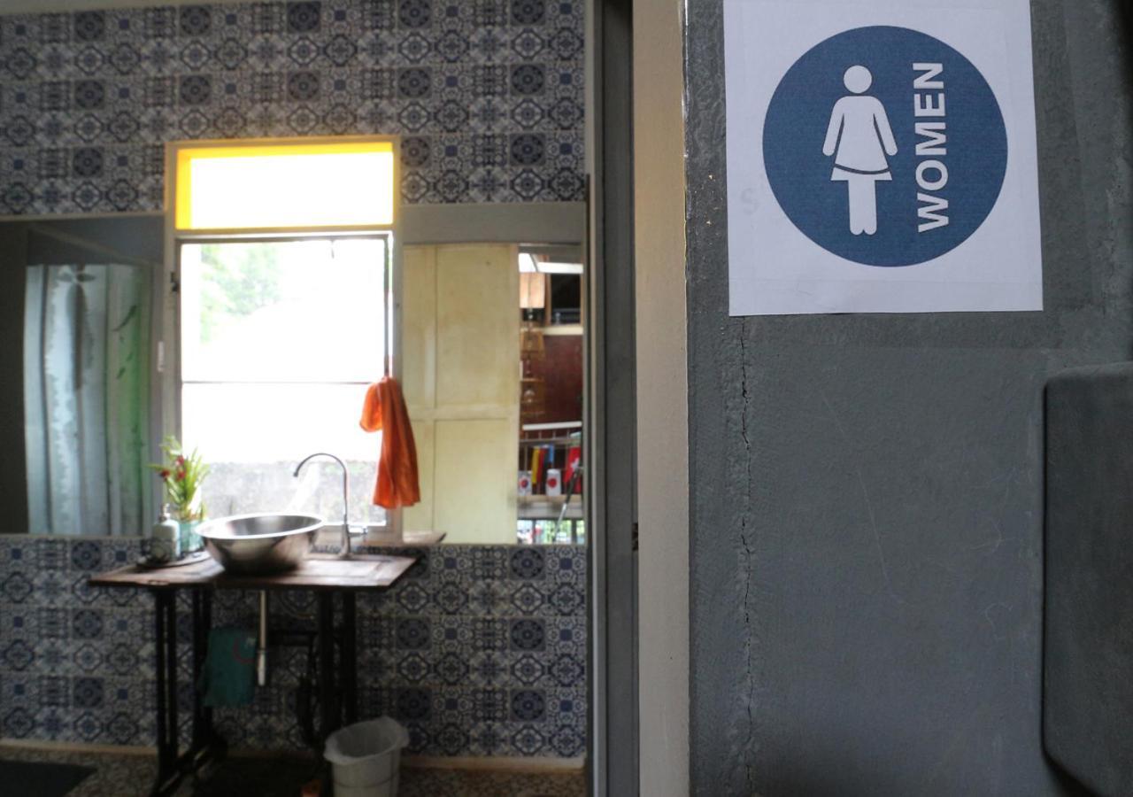 Nivas Siam Hostel Банкок Екстериор снимка